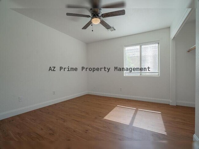 Building Photo - 17432 W Calavar Rd