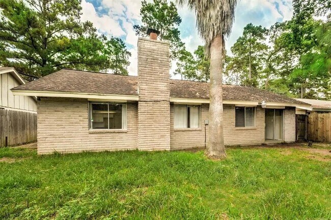 Building Photo - 23119 Naples Dr