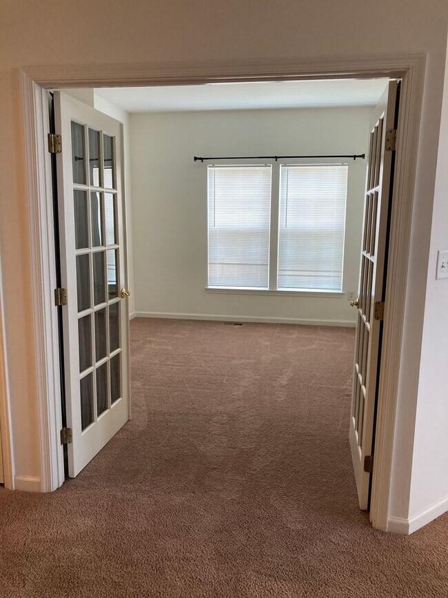 Building Photo - Beautiful 4 Bedroom, 3 Bathroom Single Family Home in the Gated Community of Bulle Rock