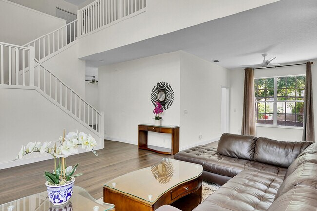 Building Photo - 3354 Greenview Terrace W