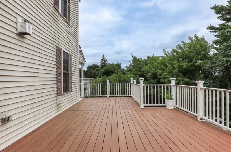 Building Photo - 160 S Elm St