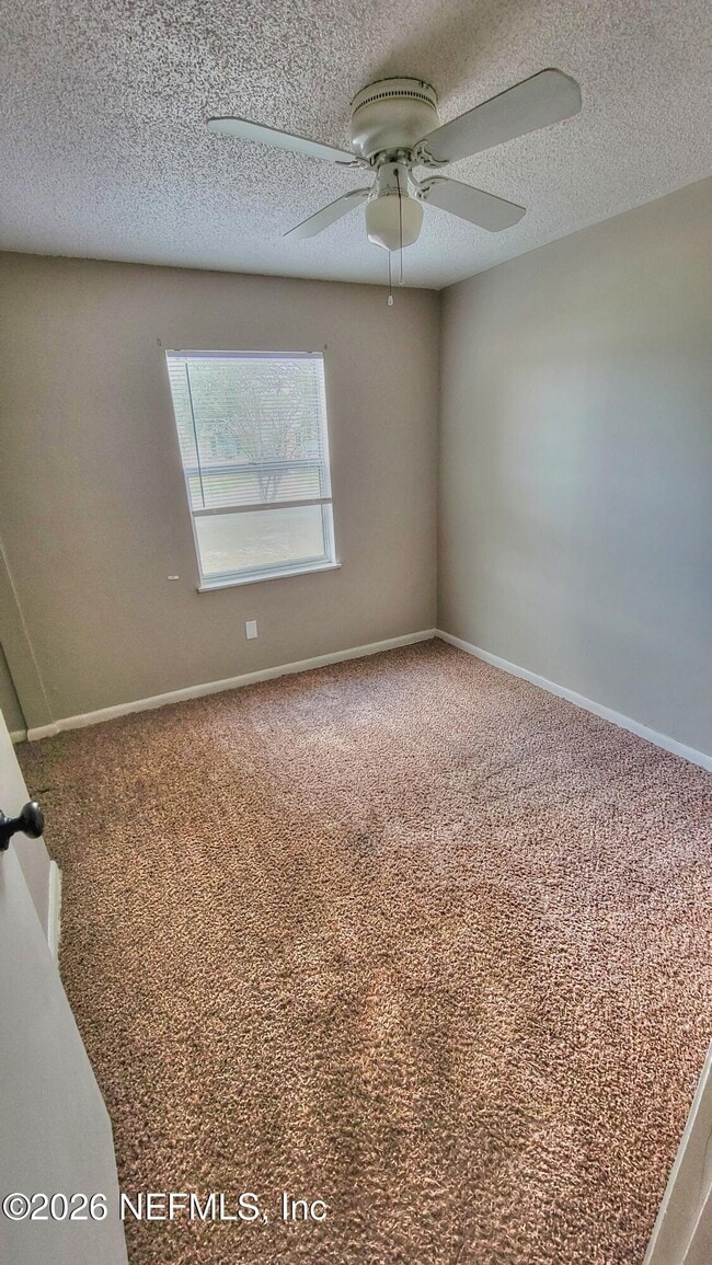 Building Photo - 2472 Fernside Rd