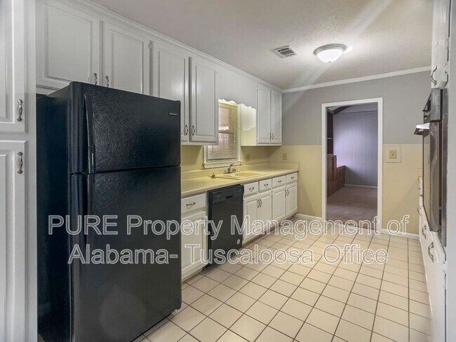 Building Photo - 4417 4th Ave E
