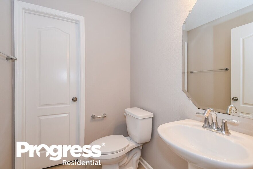 Building Photo - 9797 Ansley Lake Dr