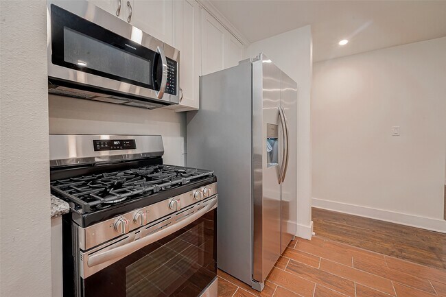 Building Photo - 5703 Belmark St