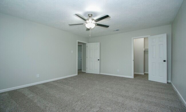 Building Photo - 25607 Pecan Valley Cir