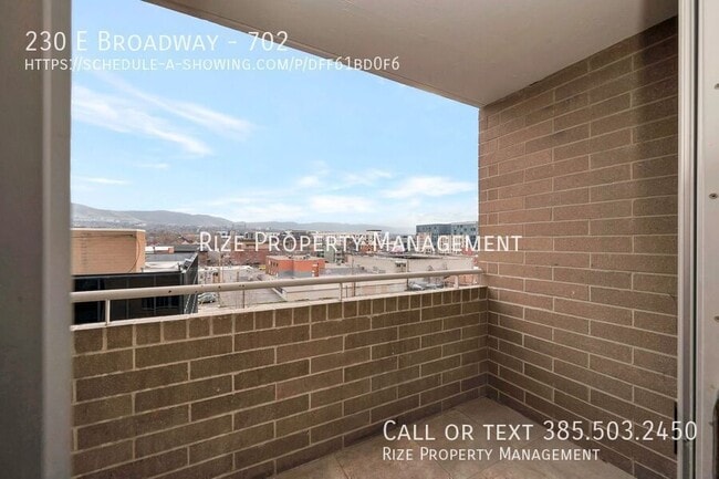 Building Photo - 230 E Broadway-702