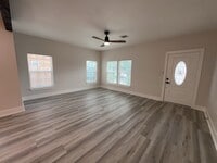 Building Photo - 224 Everton St