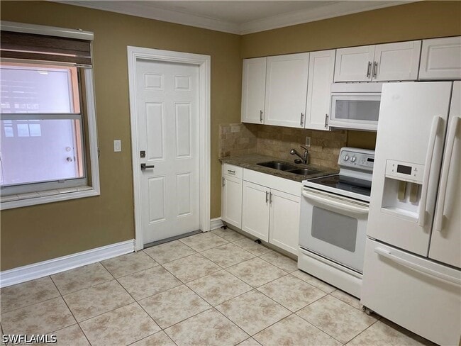 Building Photo - 2036 41st St SW