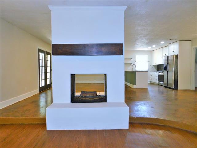 Building Photo - 2027 Bowling Green St