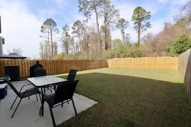 Building Photo - 1049 Crescent Moon Lp