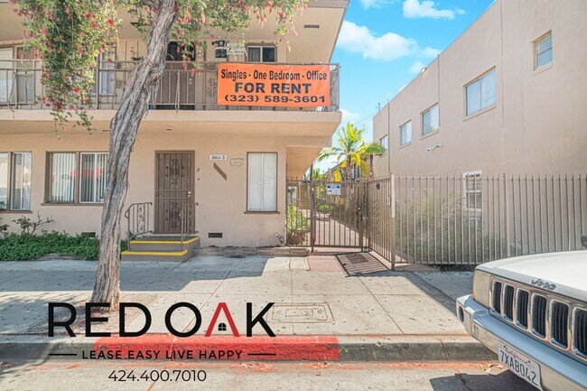 Building Photo - 2660 Zoe Ave