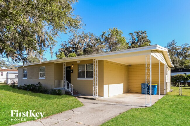 Building Photo - 262 Claudia Dr