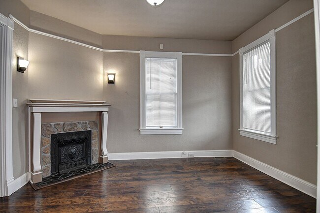 Building Photo - 55 Riverview Ave