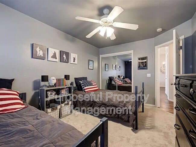 Building Photo - 7320 Stinchcomb Dr