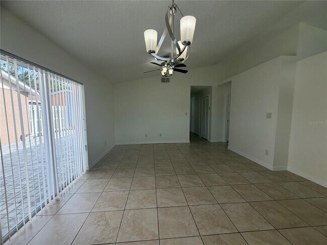 Building Photo - 2418 Harbor Town Dr