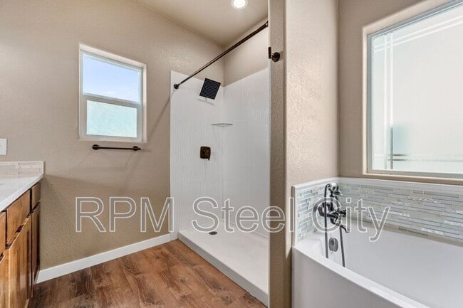 Building Photo - 1710 N Wild Bill Hickock Dr