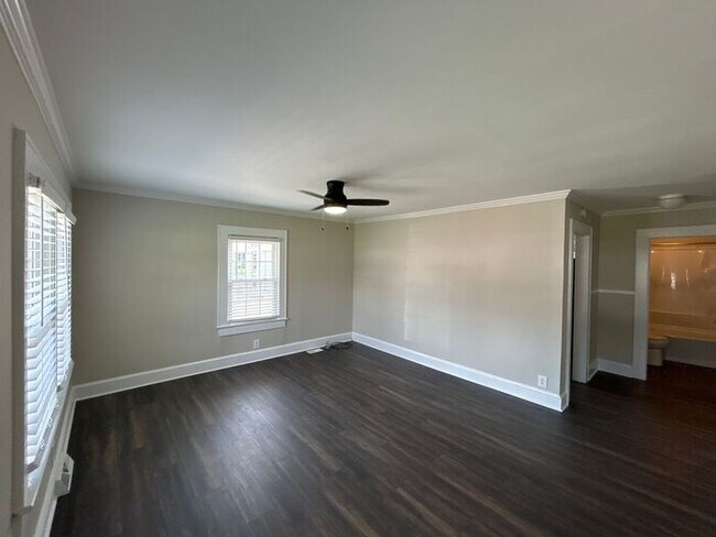 Building Photo - T.R. Lawing Realty Property