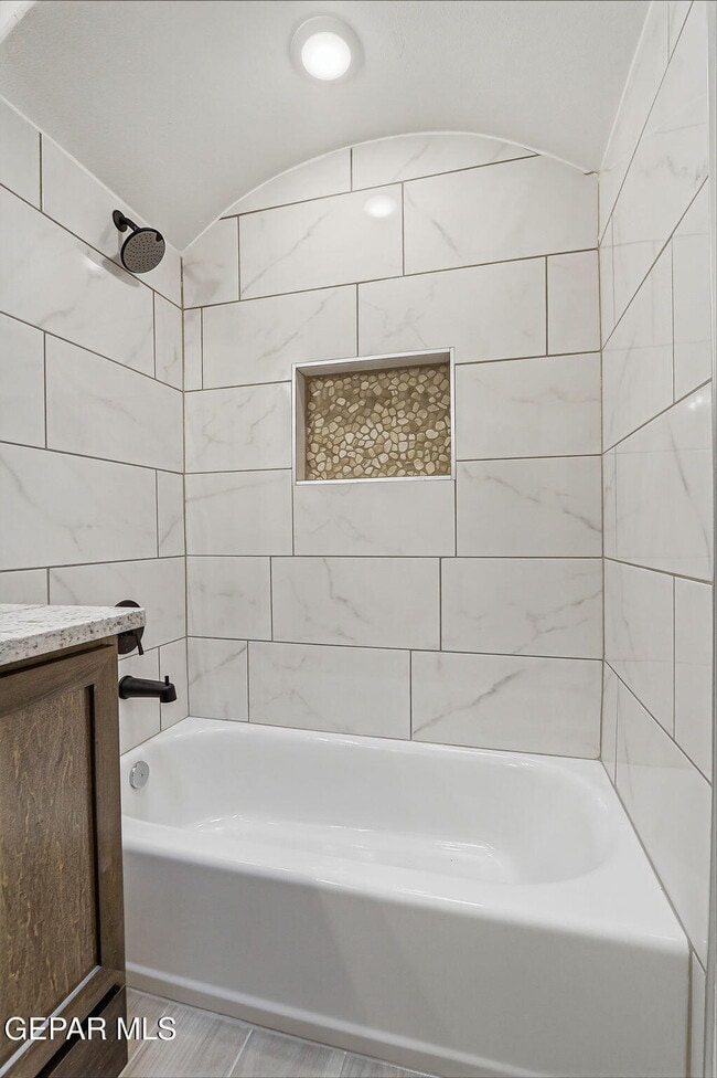 Building Photo - 15340 Resolve Dr