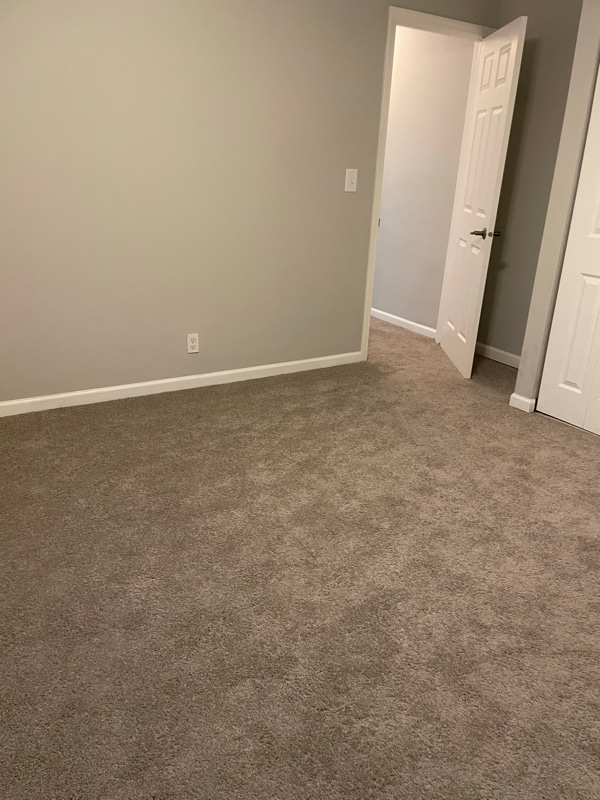 Building Photo - 1905 Tall Oaks Dr