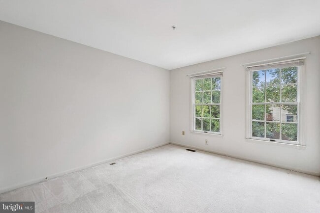 Building Photo - 15831 Glacier Ct