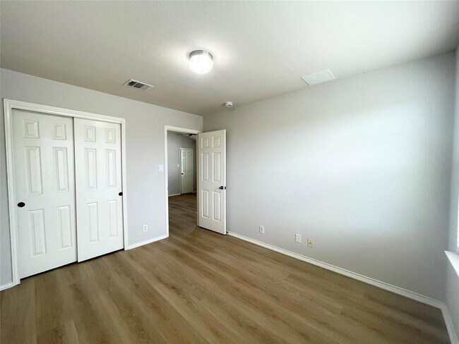 Building Photo - 13604 Oystercatcher Dr