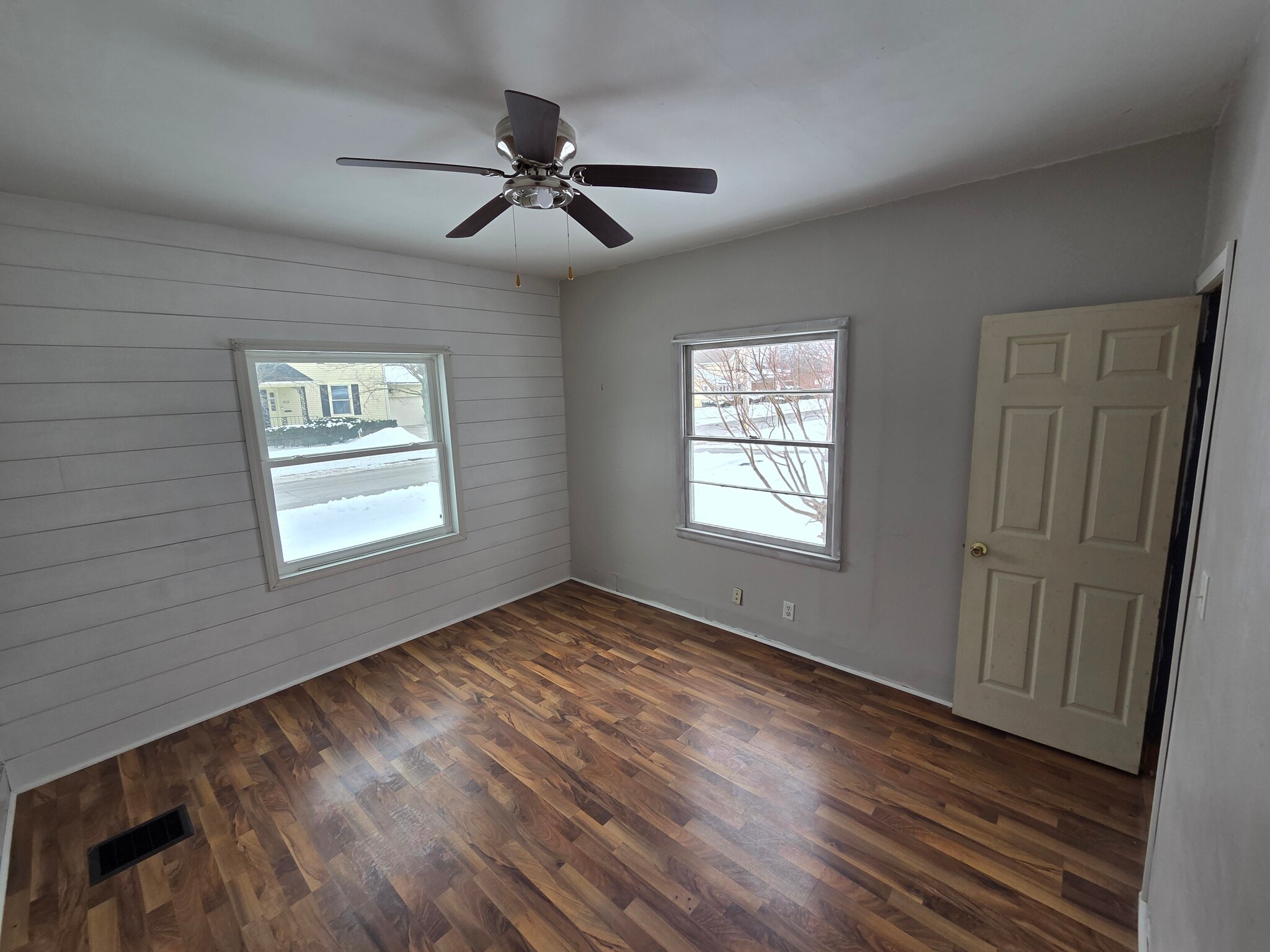 Downstairs bedroom - 418 W Lima St