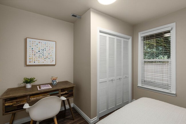 Building Photo - Updated Northgate Home with Modern Comfort, Privacy, and Great Walkability