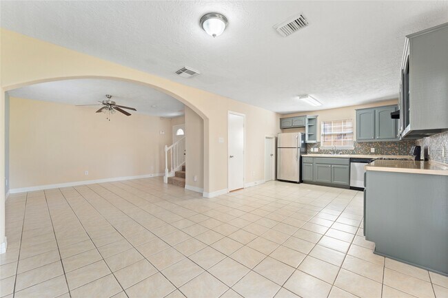 Building Photo - 11510 Palmsprings Dr