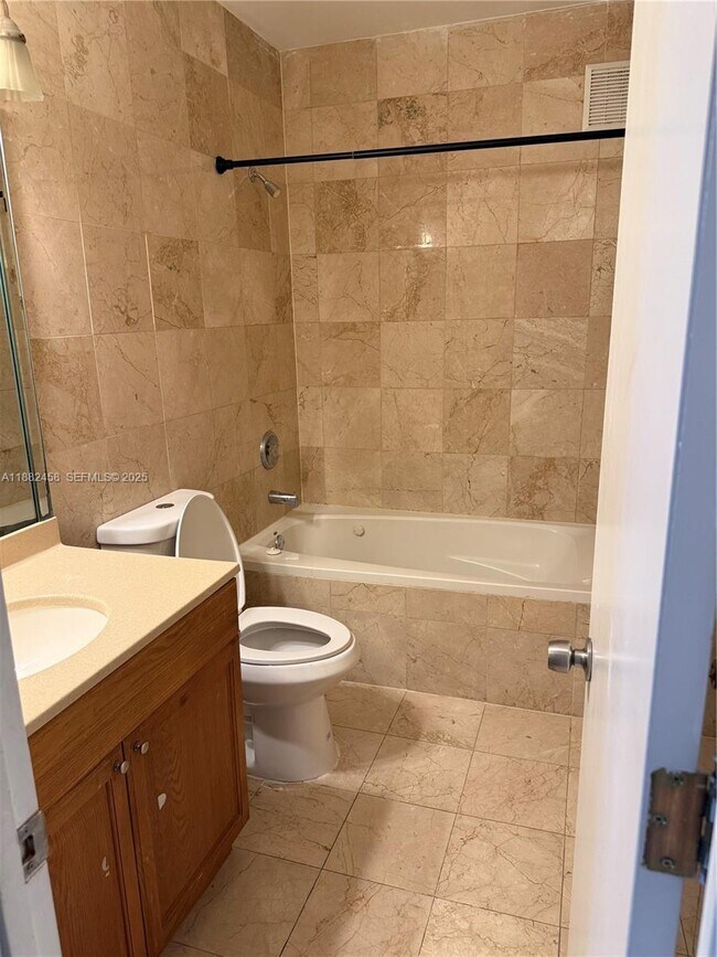 Building Photo - 1142 99th St