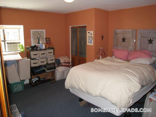 Building Photo - 108 Central St