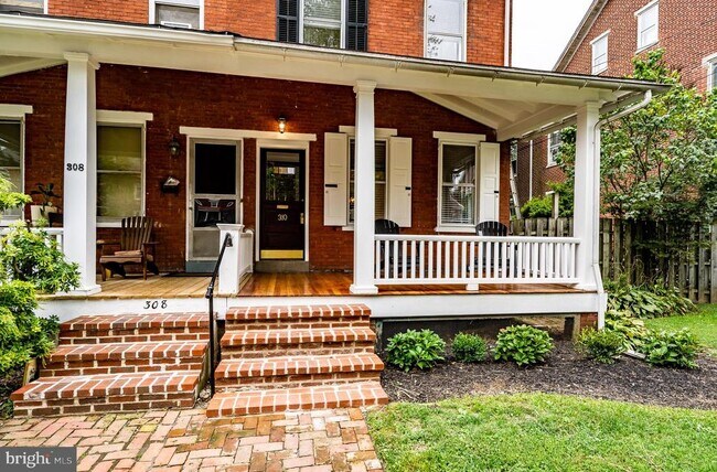 Building Photo - 310 W Biddle St