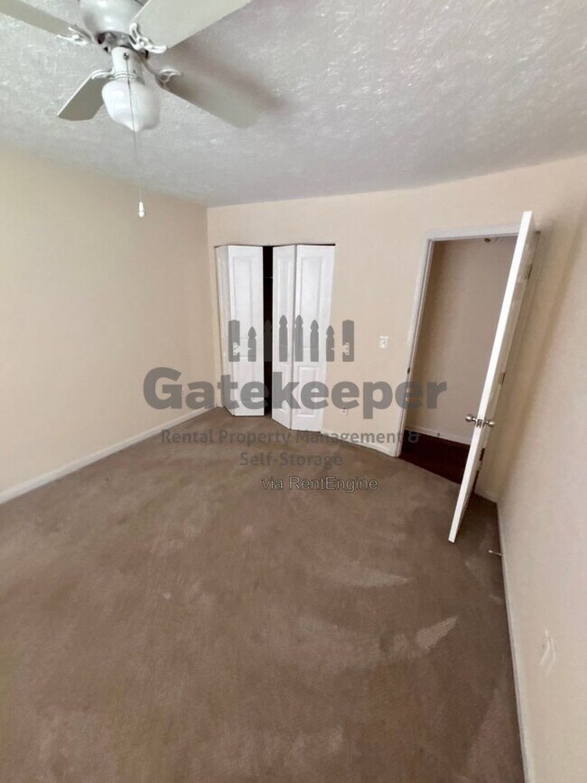 Building Photo - 145 Fieldstone Dr
