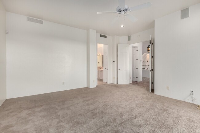 Catalina Foothills 4 bedroom 4 bath Home located in prestigious Canyon Ridge. 270-degree VIEWS! - 4667 N Rocky Crest Plz