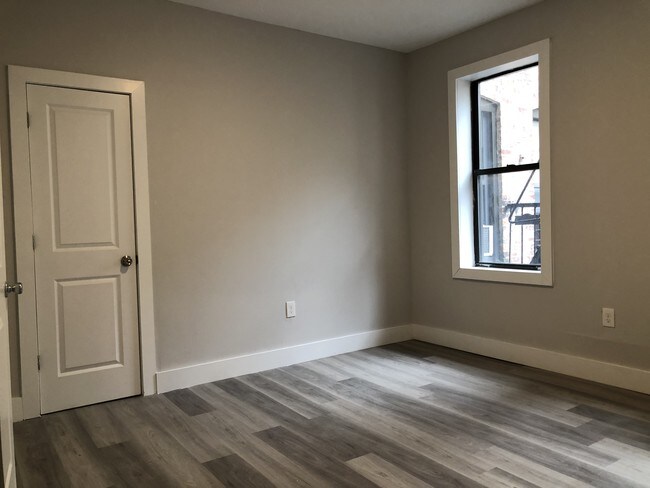 Building Photo - 47 Duncan Ave