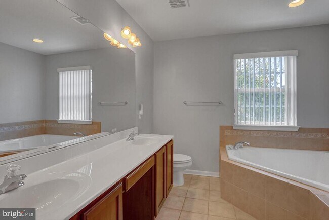 Building Photo - 64 Milestone Ct