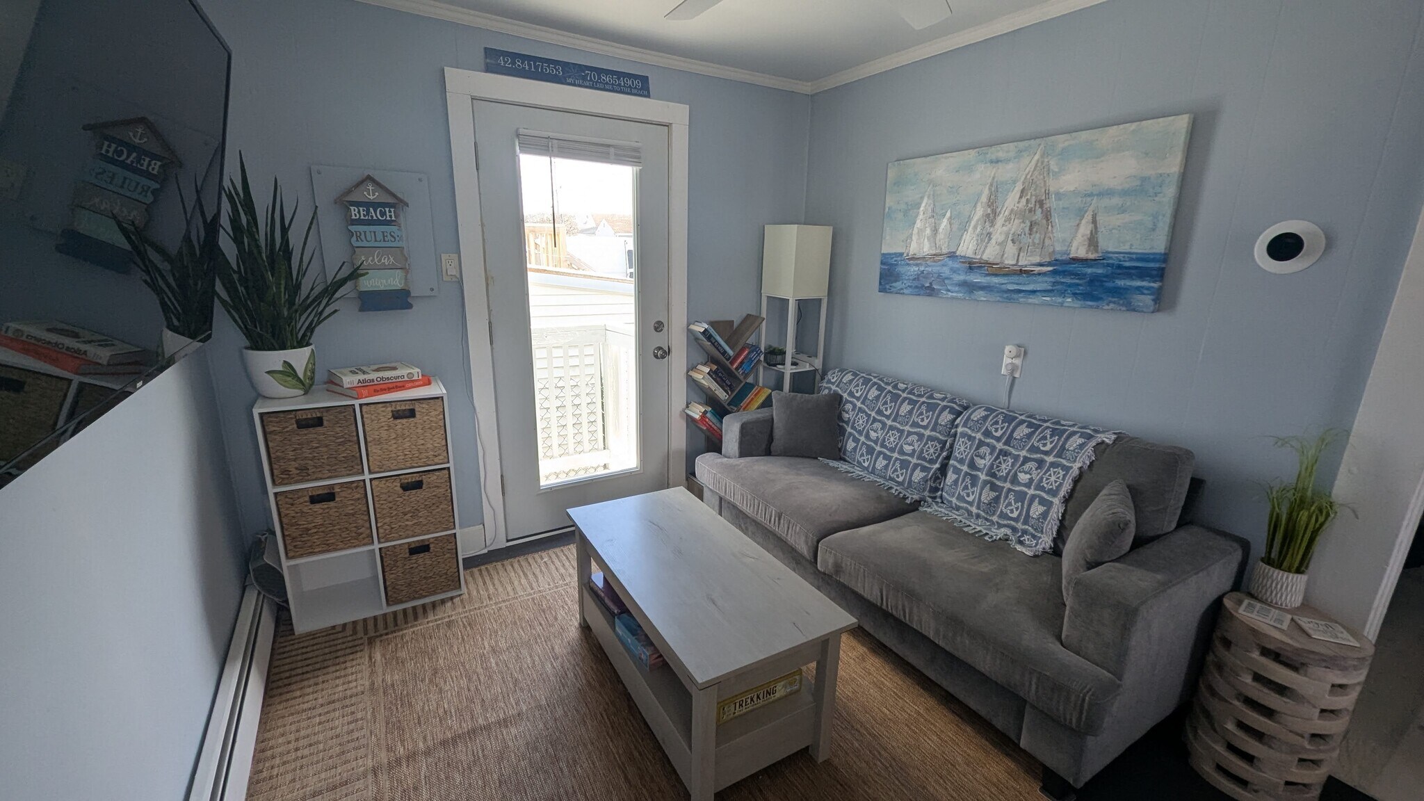 living room - 66 Railroad Ave