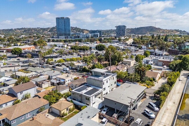 Building Photo - LUXURY in Prime Culver City