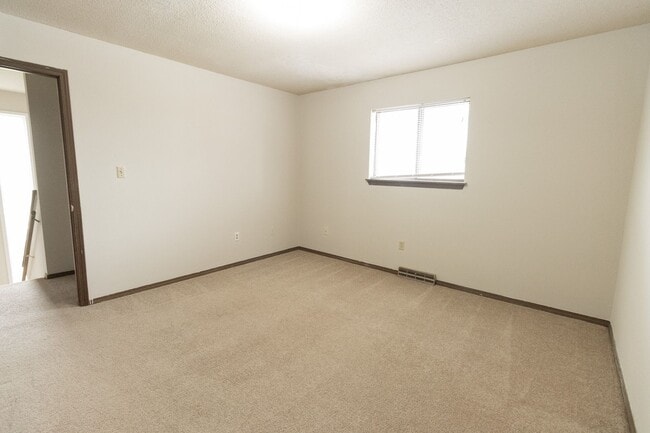 Building Photo - 3616-3618 Sugar Tree Lane