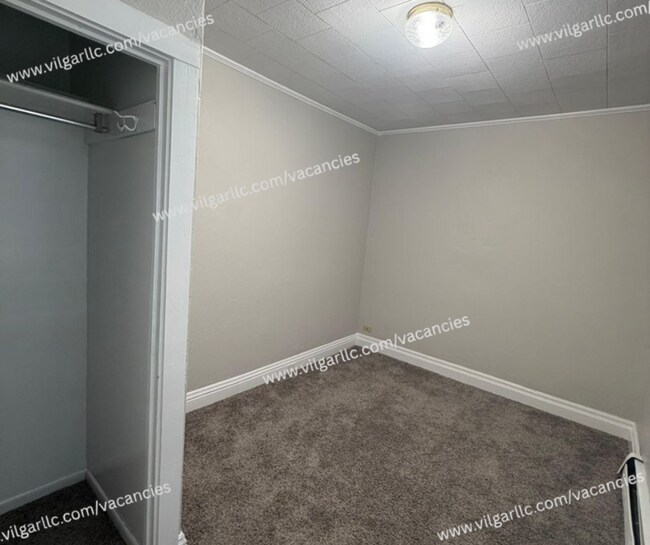 Building Photo - 136 Matteson St