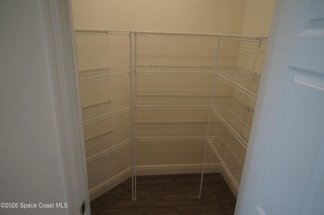 Building Photo - 153 Oakcrest Ave NE