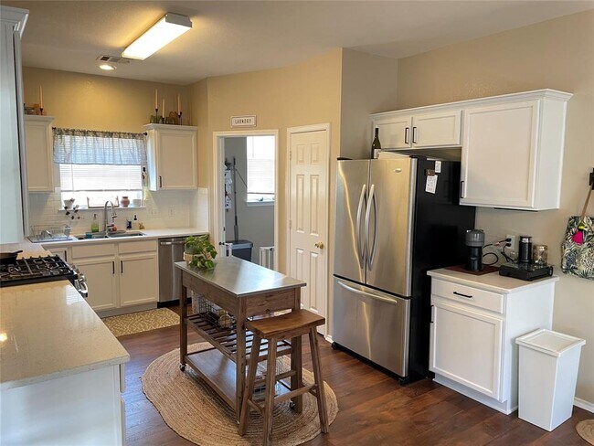 Building Photo - 813 Bull Creek Pkwy