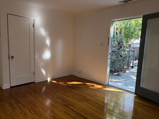 Building Photo - 8714 Rangely Ave