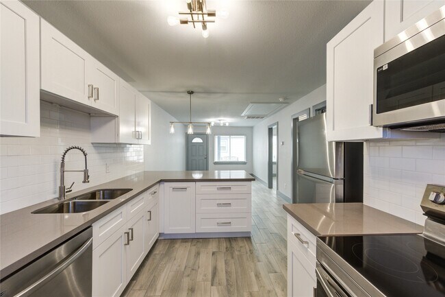 Building Photo - 3112 Wentworth St