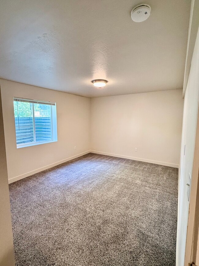 Building Photo - 8097 S 3680 W