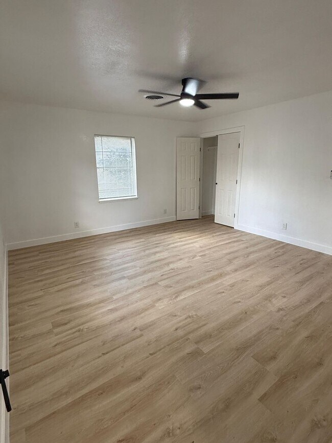 Building Photo - BEAUTIFUL HOME IN HOUSTON. MOVE IN READY!.