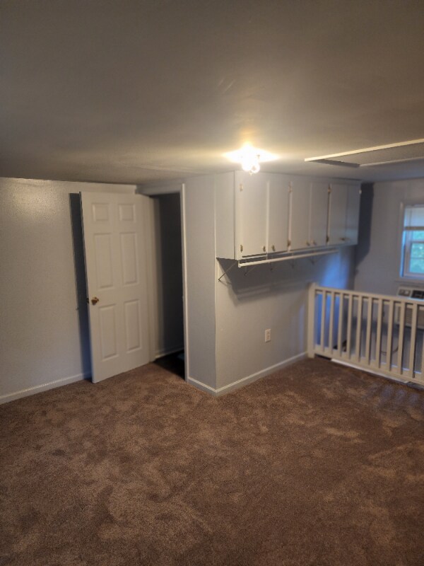 Building Photo - 44 Wayside Dr SW