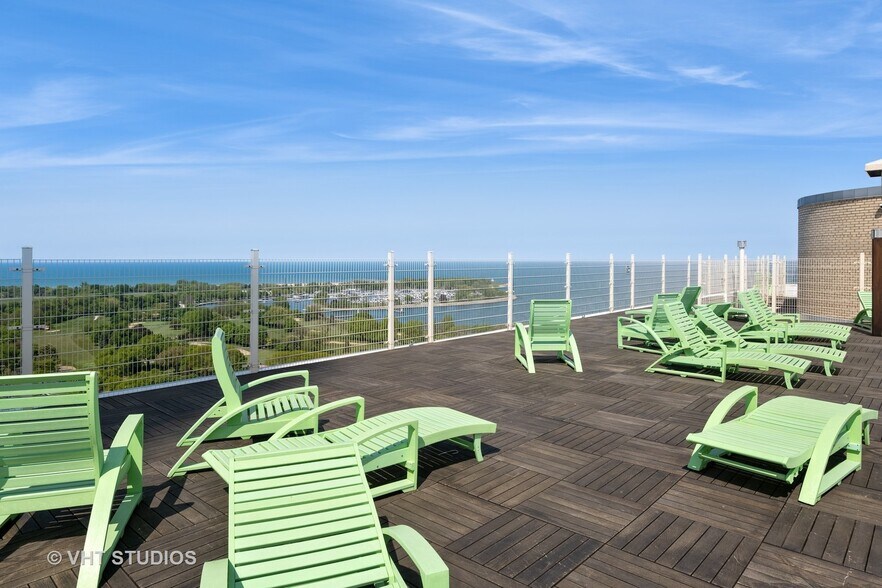 Building Photo - 3950 N Lake Shore Dr