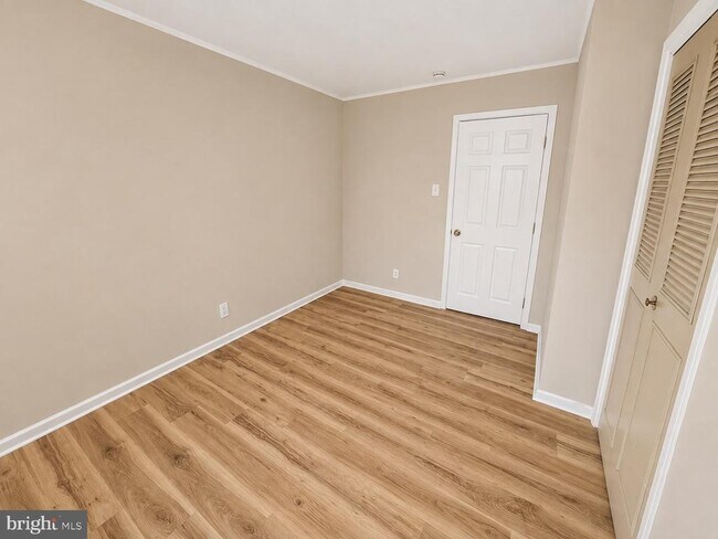 Building Photo - 226 Elwyn Ave