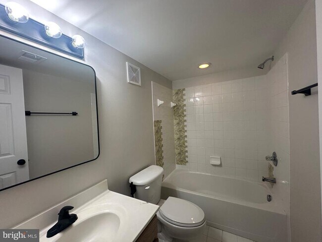 Building Photo - 2139 Callao Ct